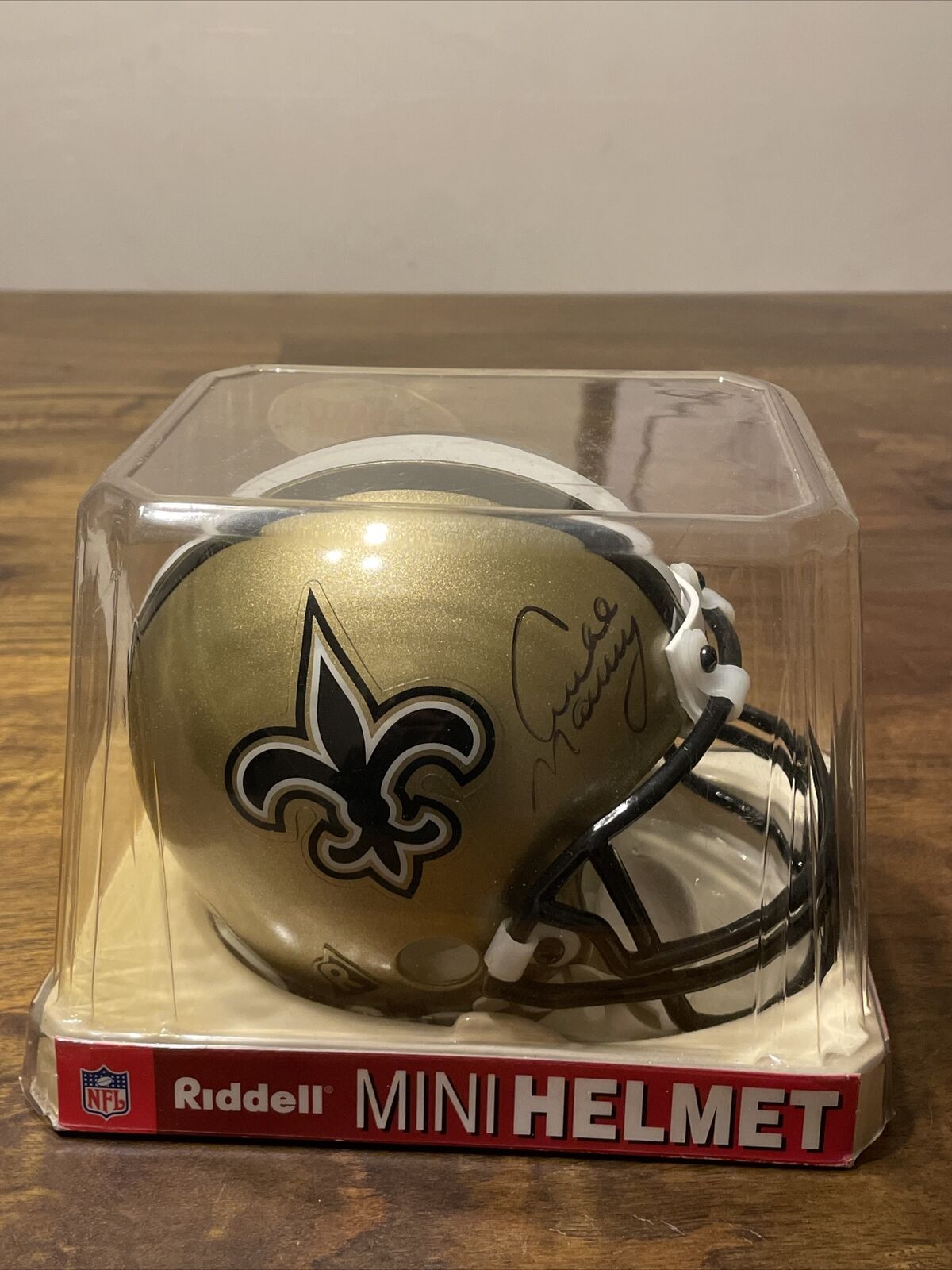 100% Authentic Archie Manning Signed Mini Helmet New Orleans Saints