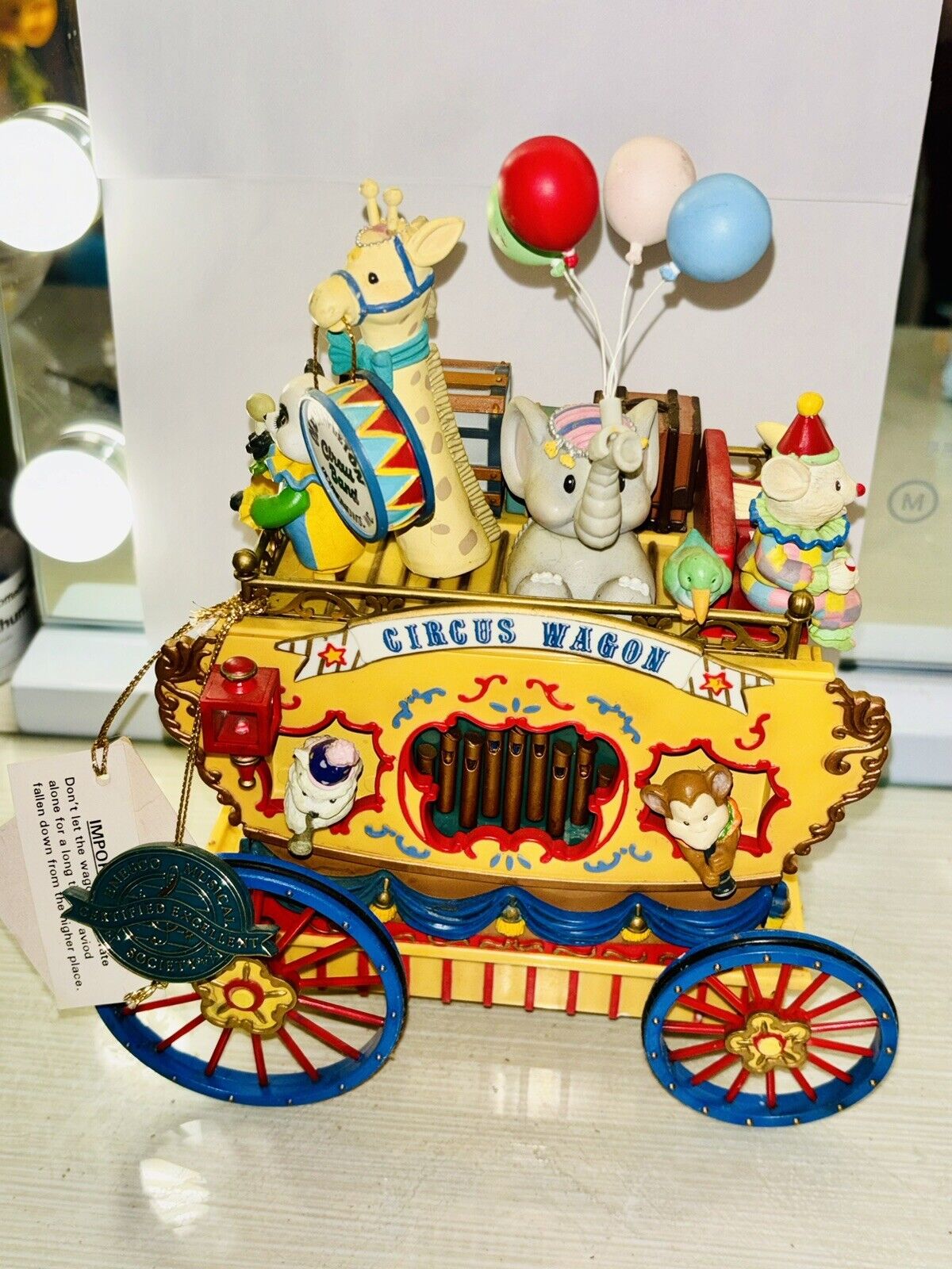 Enesco Workin\' For Peanuts Lighted Action Musical Circus Wagon Vintage 1992