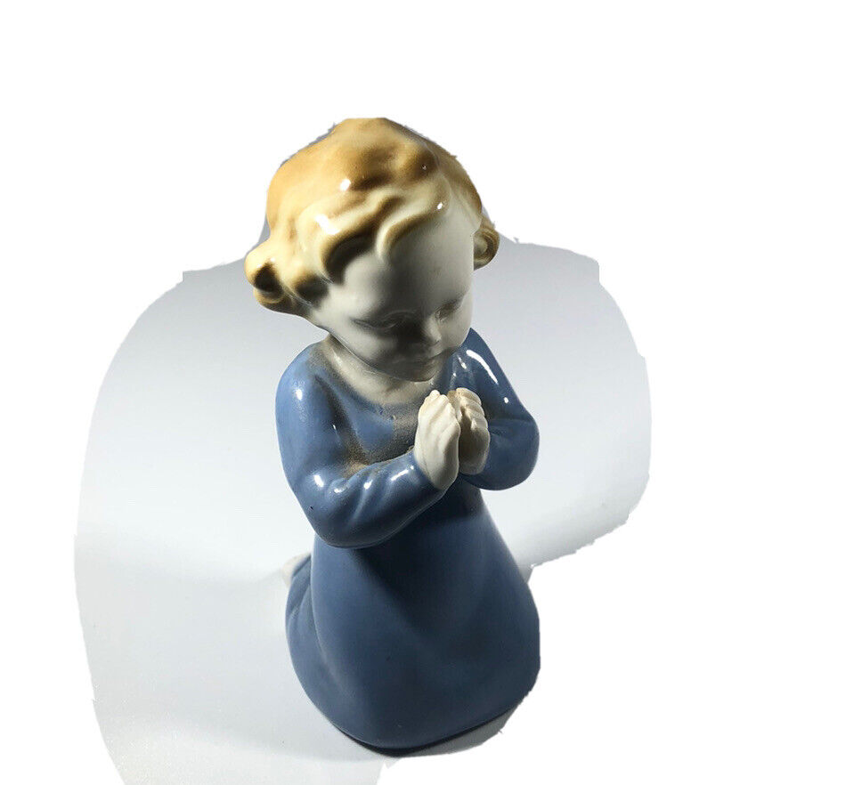 VINTAGE GERMANY FIGERINE METZLER ORTLOFF Girl Porcelain On Knees Praying #5100
