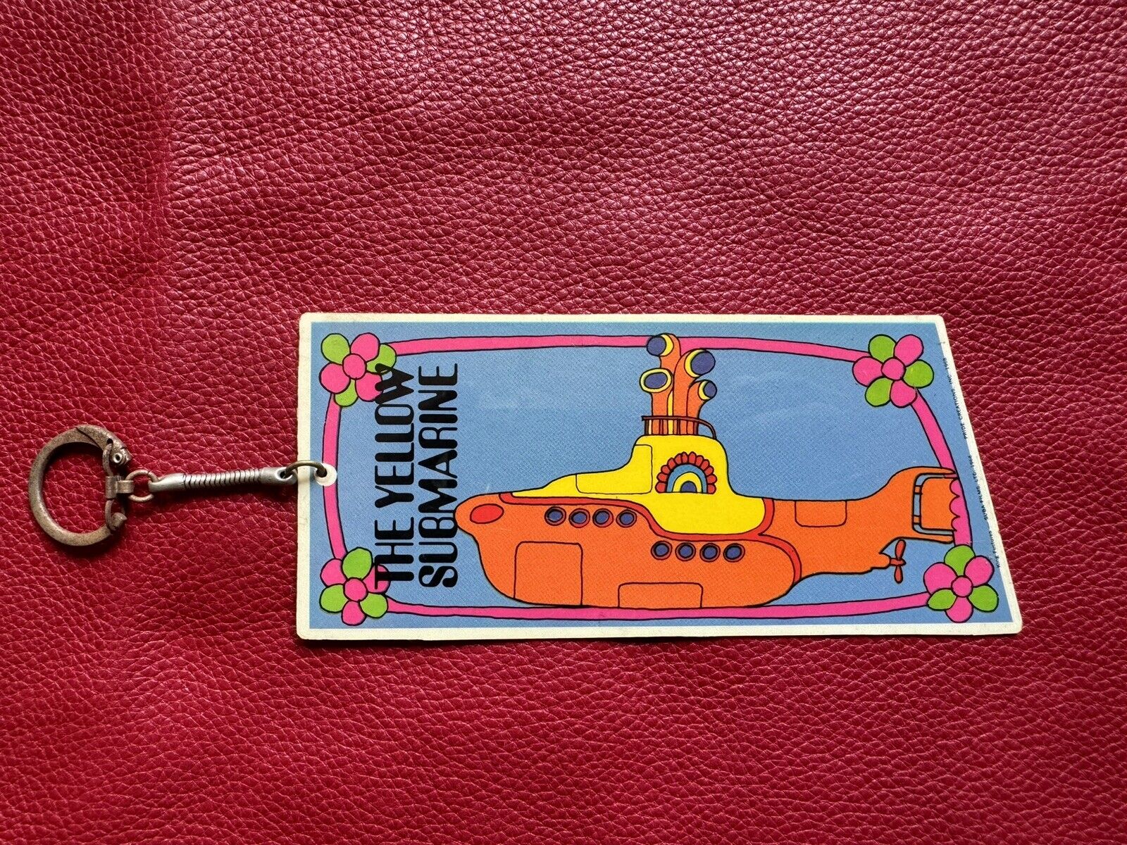 REAL 1968,s THE BEATLES yellow submarine key chain ONLY submarine.((USA ONLY))