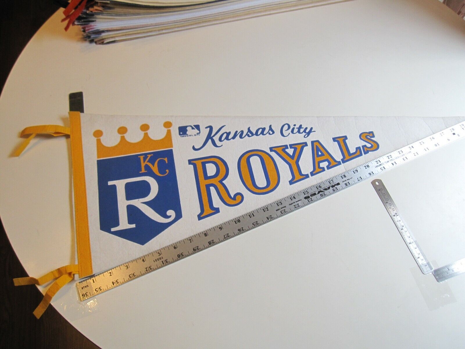 Vintage MLB Kansas City Royals Souvenir Pennant  BIS