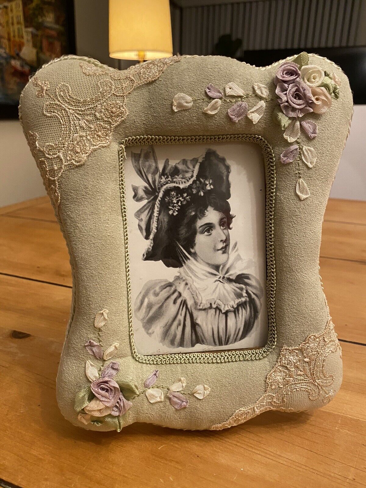 VINTAGE DELTON SAGE Suede padded picture frame w/ lace &mini flowers VICTORIAN