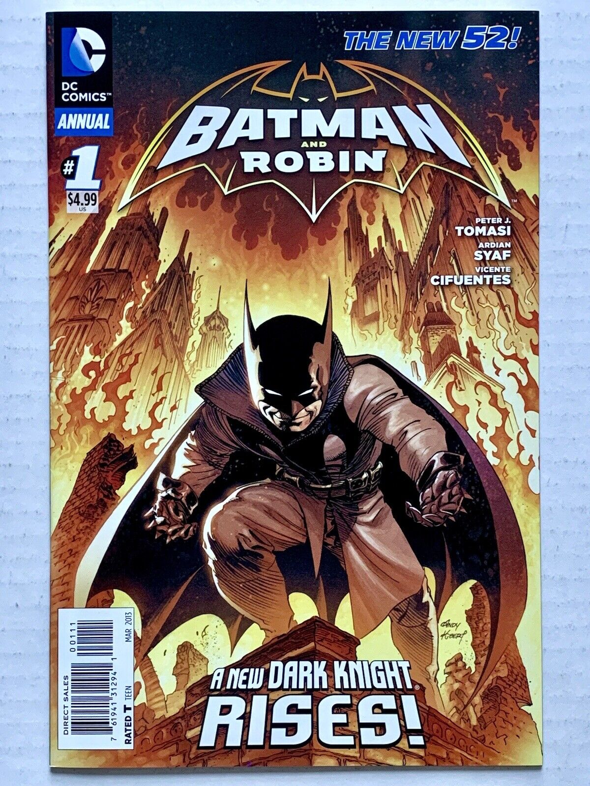 Batman and Robin -Annual #1 (2013) 1st Damian Wayne as Batman (NM/9.4) -VINTAGE