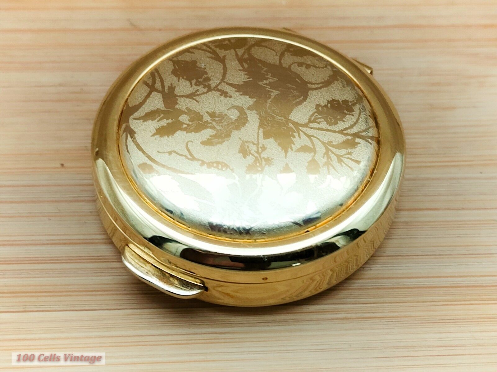 Gold Tone Floral (4cm)- Vintage Trinket/Pill/snuff Box-cpi