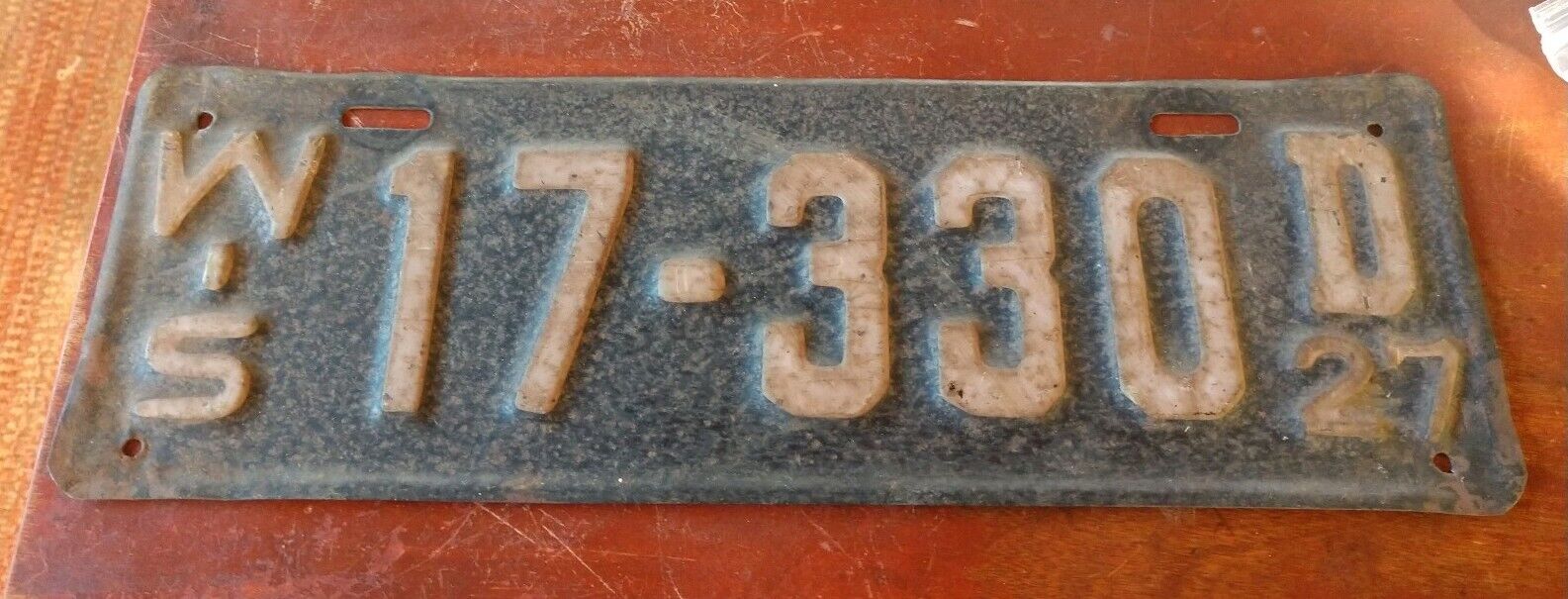 1927 Wisconsin License Plate 17-330 D unrestored condition, single plate