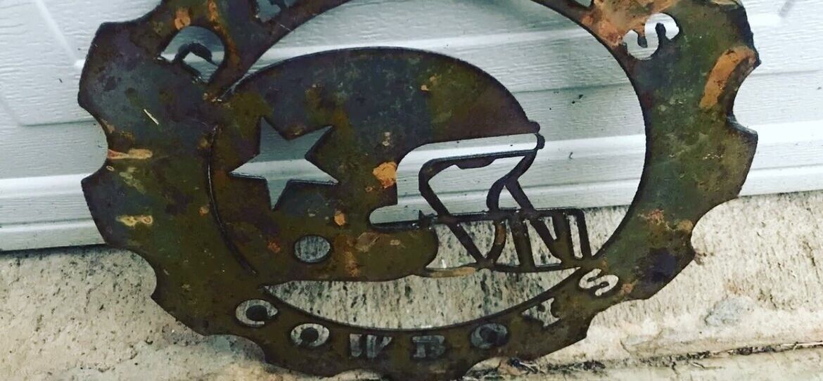 DALLAS COWBOYS Metal Helmet Gear Wall Art Sign Rough Rusty Rustic Look