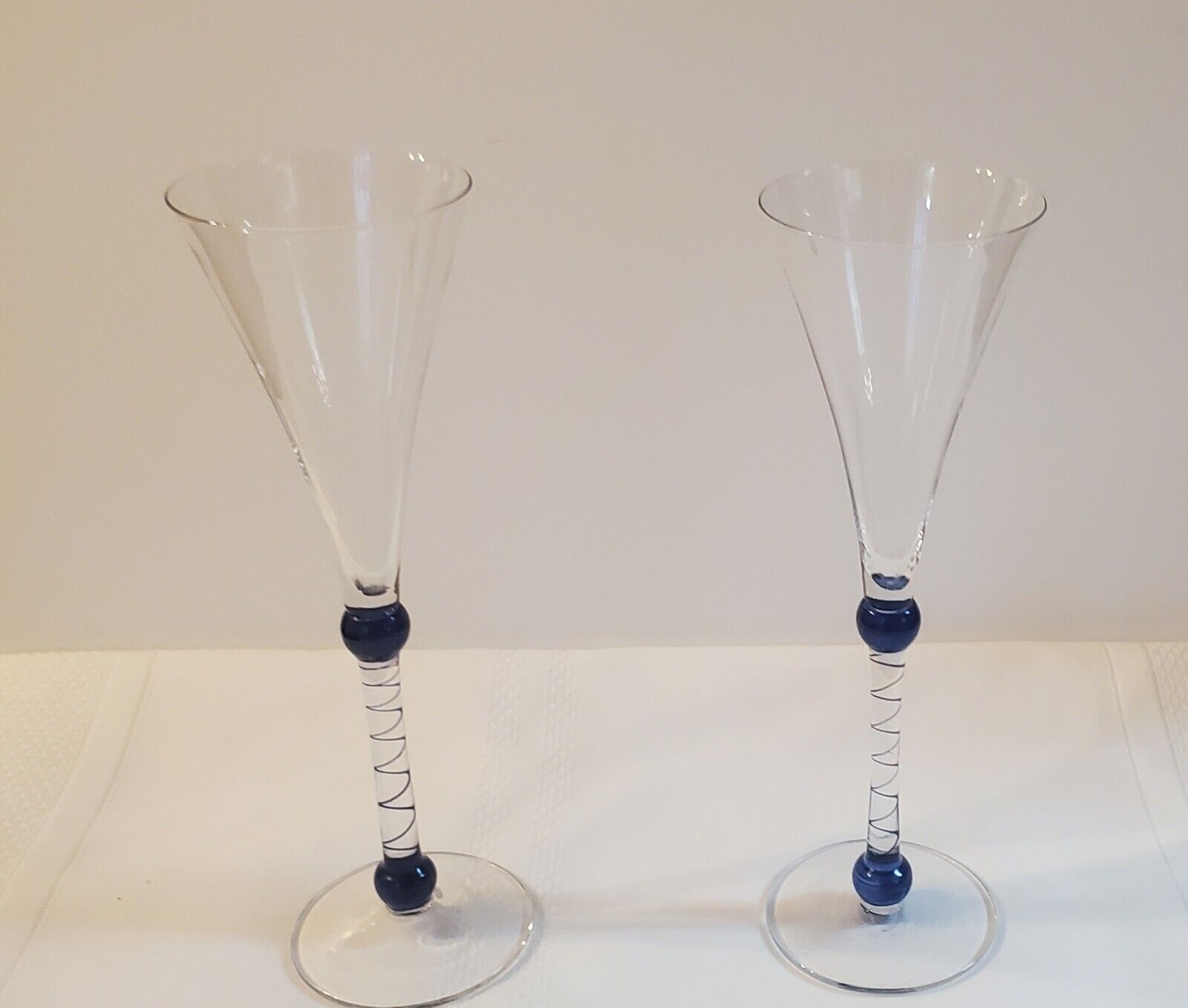 2 VTG Martini & Rossi Asti Millennium 2000 Crystal Art Glass Champagne Flutes