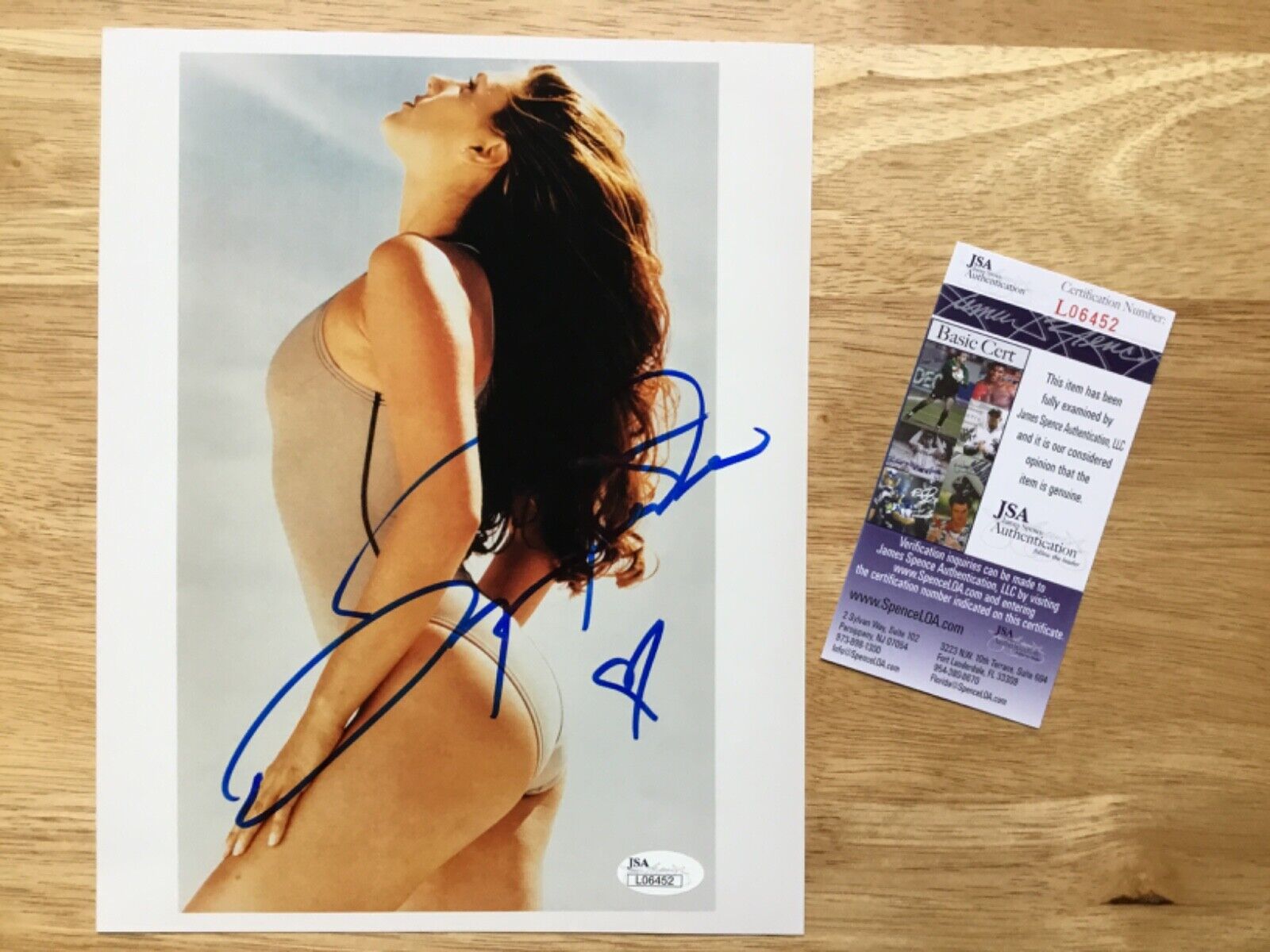 (SSG) Hot & Sexy DAISY FUENTES Signed 8X10 Color Super Model Photo with JSA COA