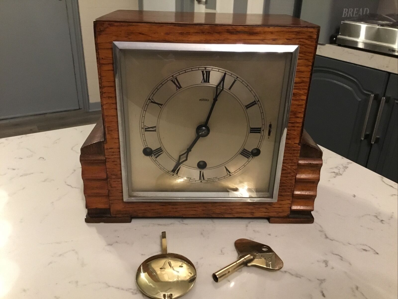 ANTIQUE 1930’s ART DECO MANTEL CLOCK, WESTMINSTER CHIMES. COMPLETE AND WORKING.