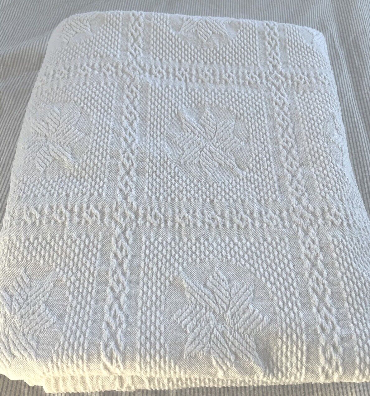 LL Bean Coverlet White Vintage Cotton Bedspread Portugal Full 75x95 Farmhouse