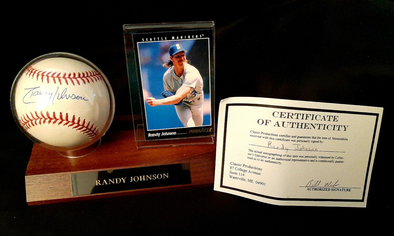 RANDY JOHNSON AUTOGRAPHED MLB BASEBALL MARINERS w/Certificate of Authenticity