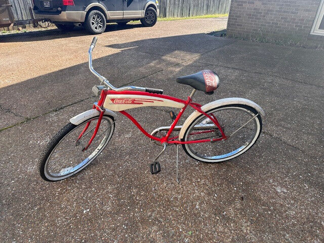 Vintage Huffy Coca-Cola bicycle - 1982