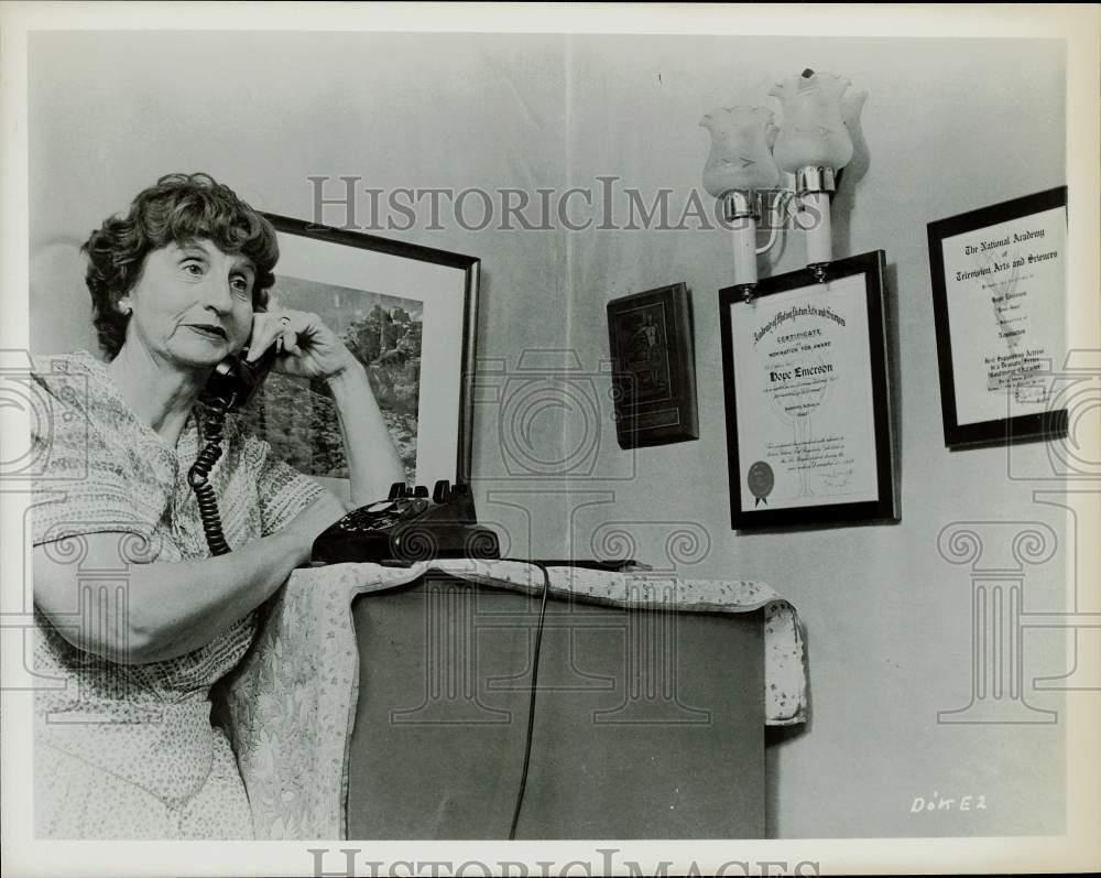 1959 Press Photo Actress Hope Emerson speaking on telephone - hpp25710