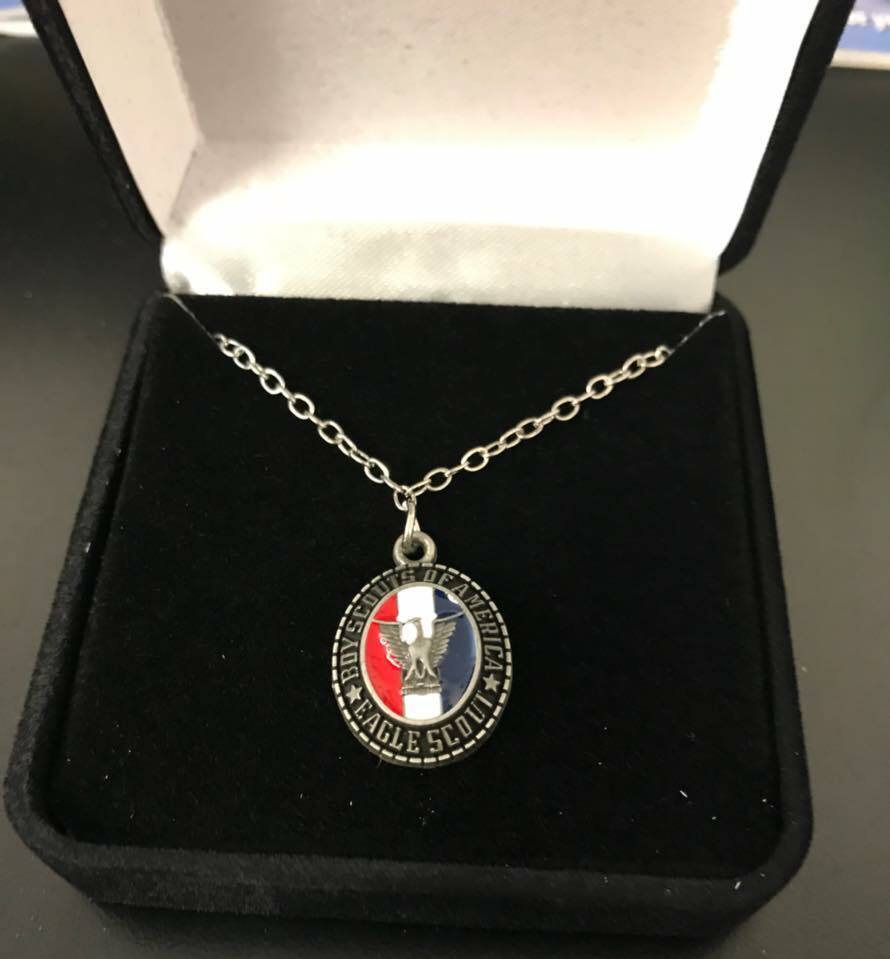 Boy Scout Official Eagle Pendant Necklace Silver Chain 18\