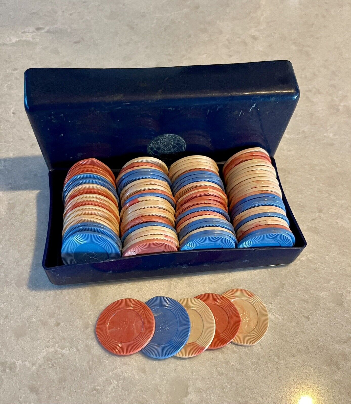 Vintage 96 Bakelite Swirl Poker Chips In Blue Box  