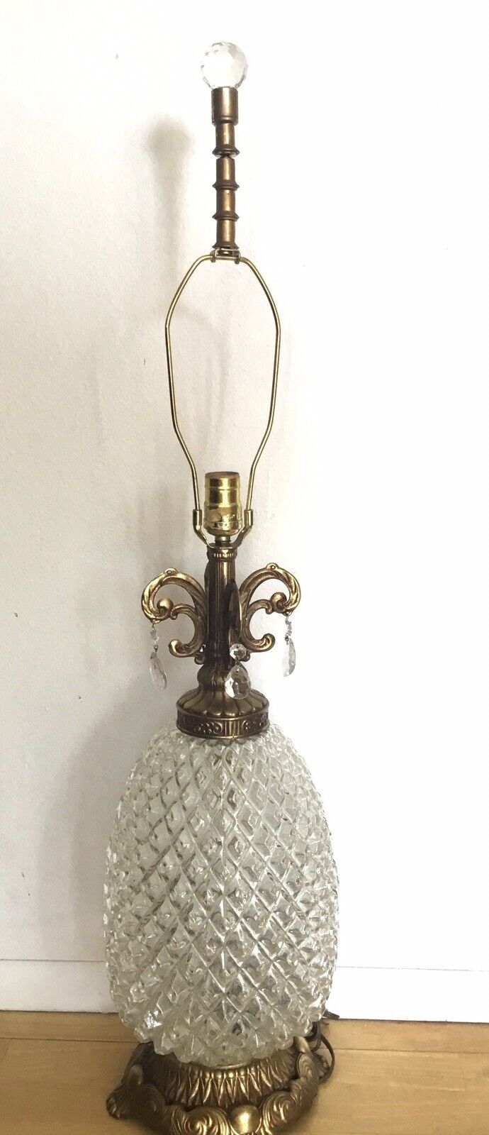 Vintage Hollywood Regency Style Glass & Brass Table Lamp with Pineapple-Shape