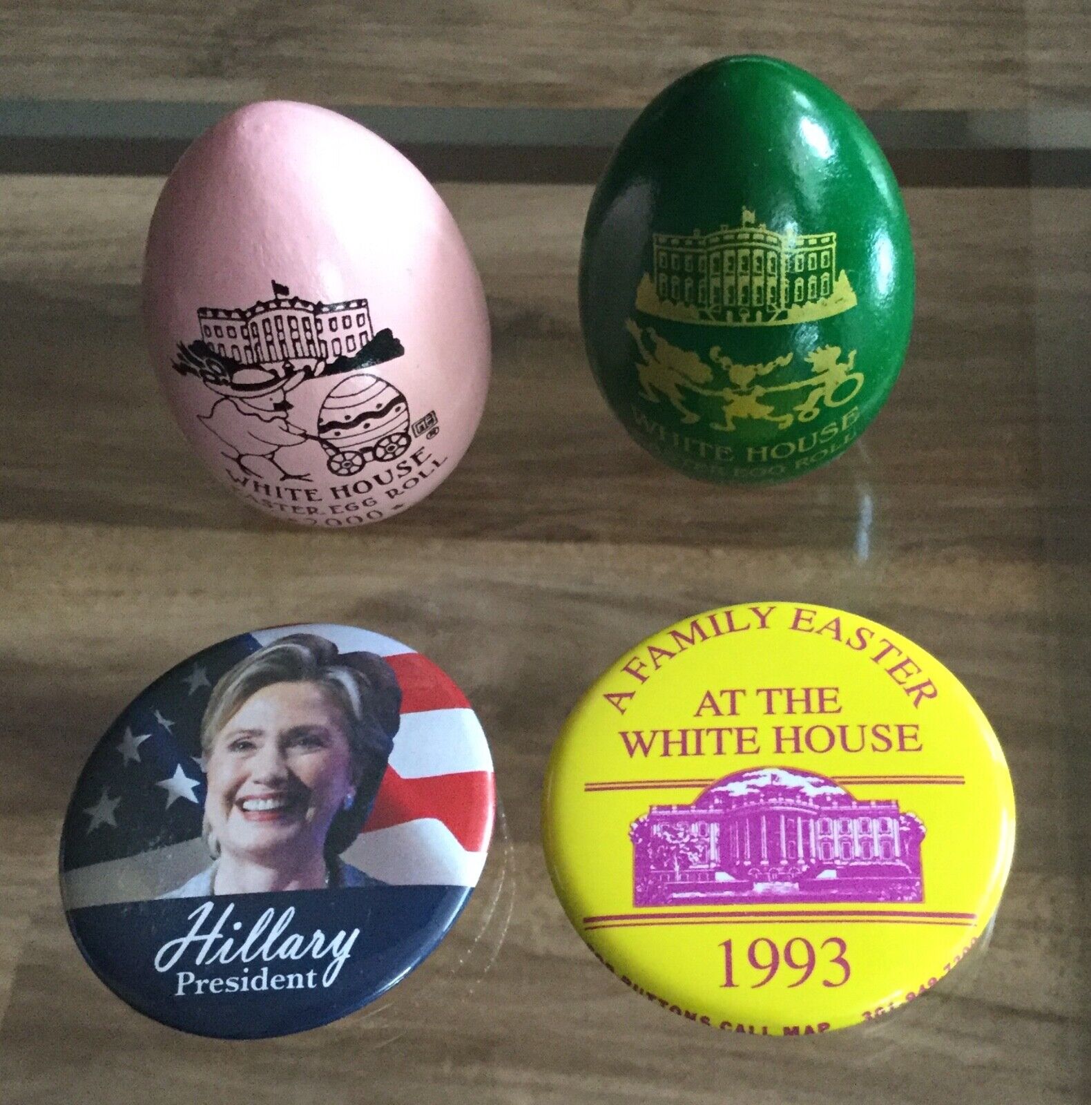 4 CLINTON = 2 WHITE HOUSE EASTER EGG GREEN 1999  PINK 2000 + 2 PIN 1993 & 2016