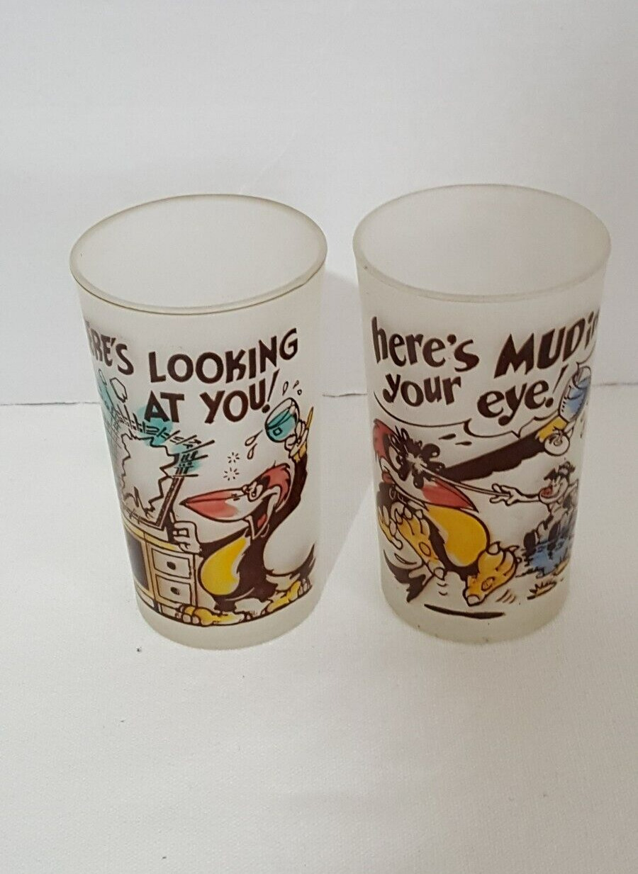 2 RARE Vintage Heckle and Jeckle Frosted Funny Bar Humor Glasses 4 1/2 ins