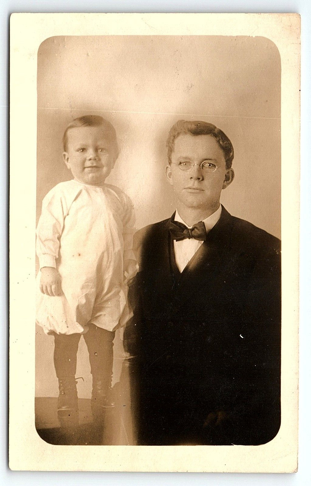 c1915 VICTORIAN FATHER WITH CUTE TODDLER SON CYKO RPPC POSTCARD P2333