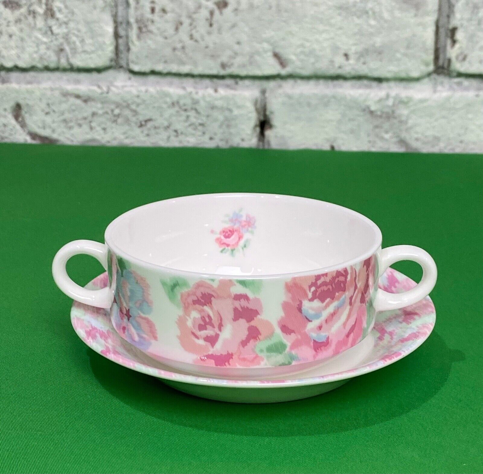 Lynn Hollyn Japan Fine Bone China Double Handle Floral Tea Cup & Saucer 8oz Cup