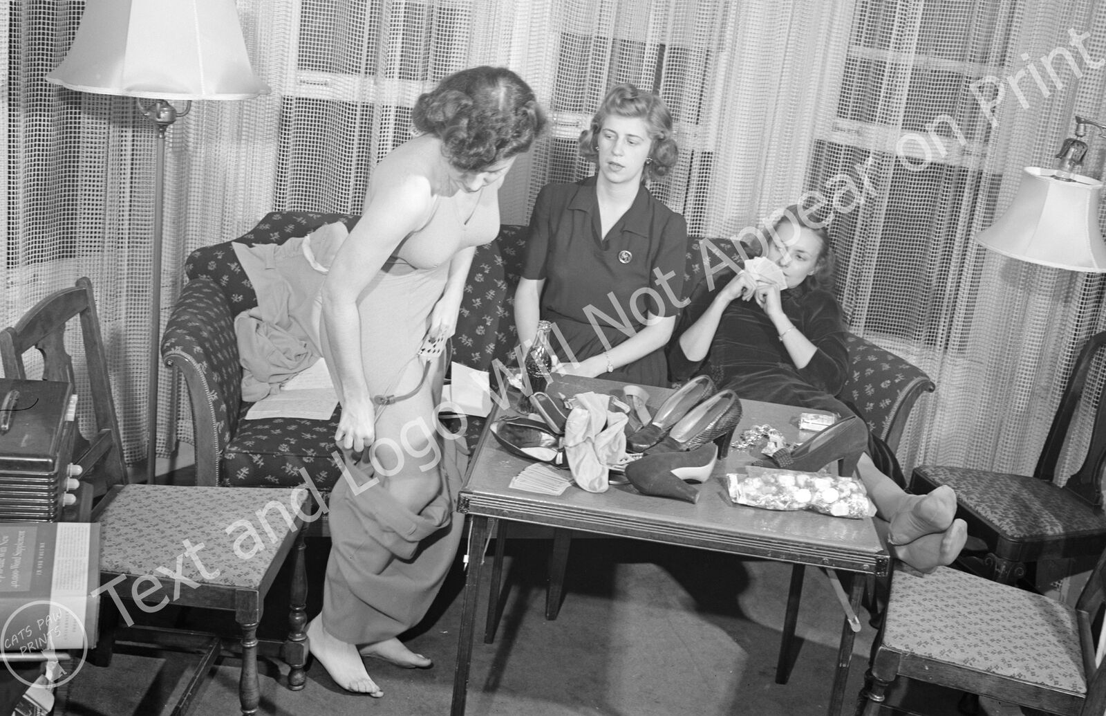 1941 Girls Playing Strip Poker, Detroit, MI Vintage Old Photo 11