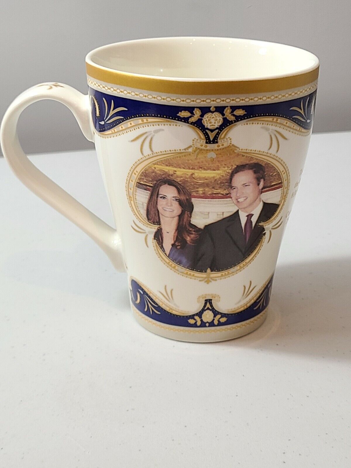 Royal Crest - H.R.H Prince William & Catherine Middleton-Royal Wedding Mug 2011