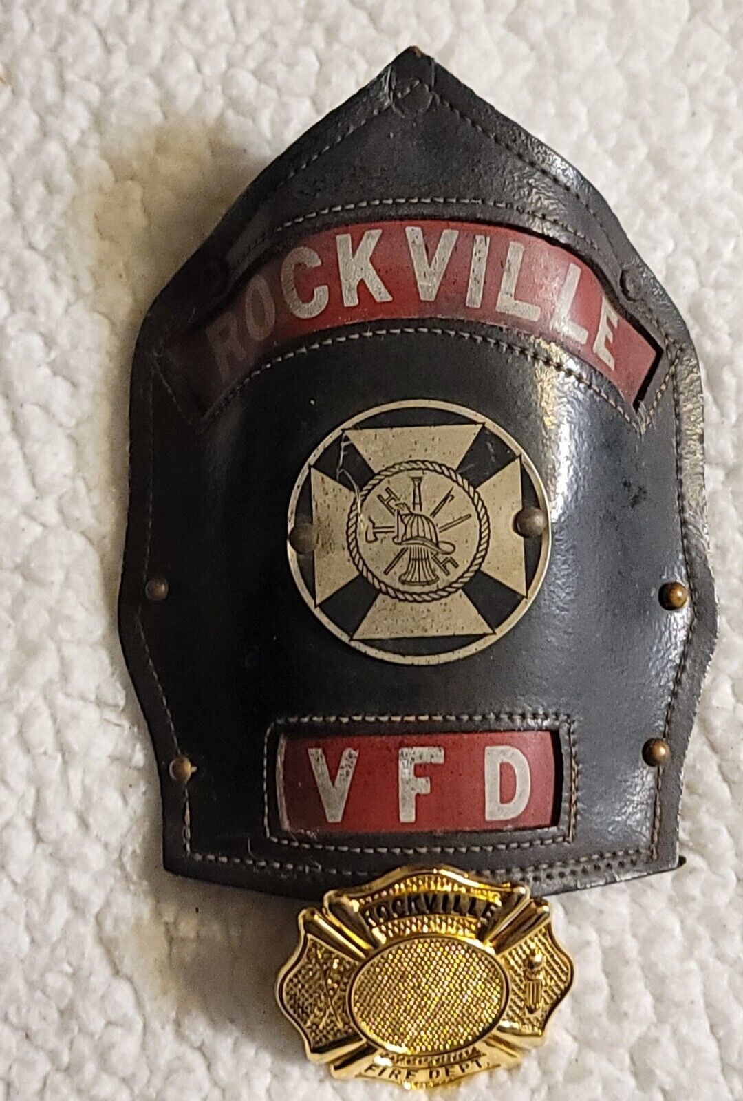 VINTAGE Rockville VFD CAIRNS BROS ?  FIREMAN Leather Shield 