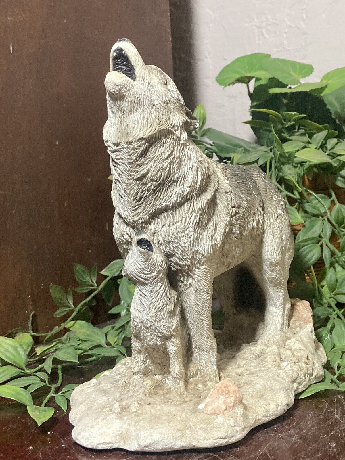VTG Living Stone Sandicast Howling Wolf & Cub Figurine 9” tall 1993