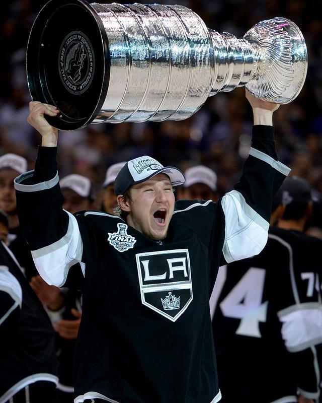 TYLER TOFFOLI Los Angeles Kings 8X10 PHOTO PICTURE 22050704782