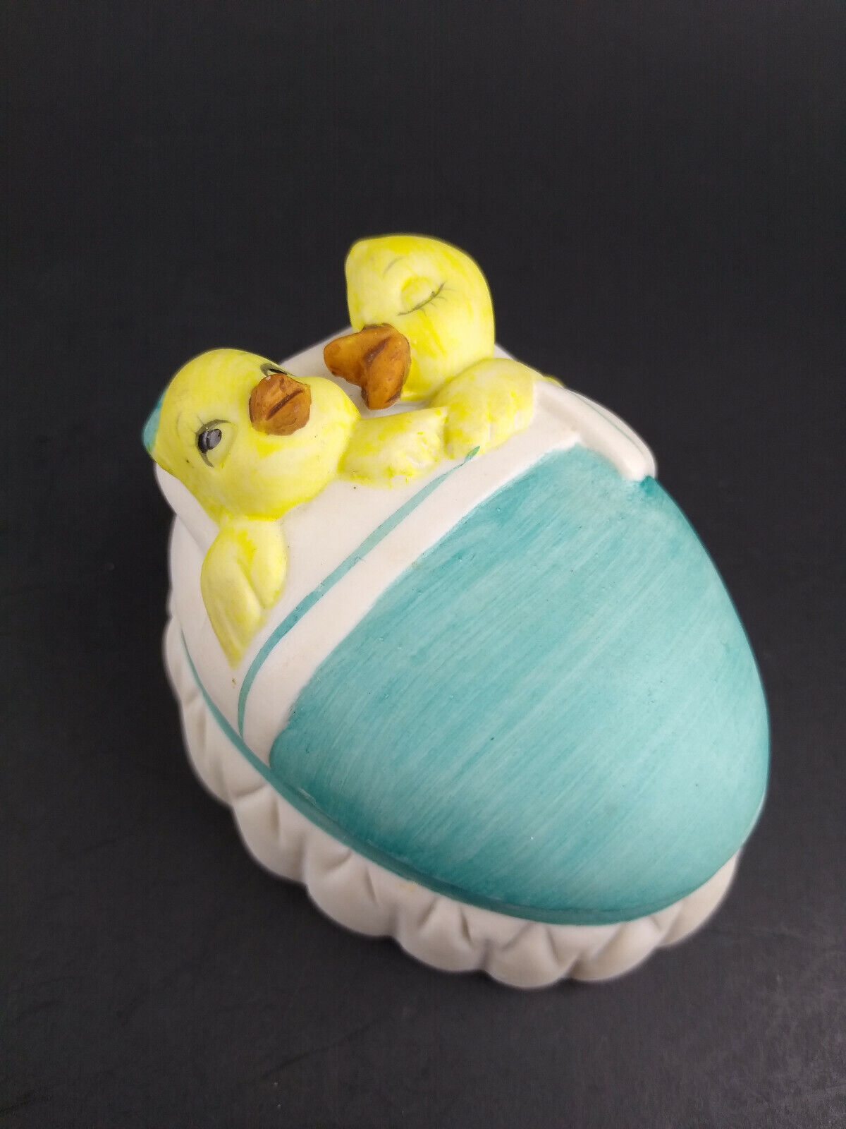 Ceramic Egg Trinket Box Easter Japan Hugging Yellow Chicks in Bed Vintage UCGC