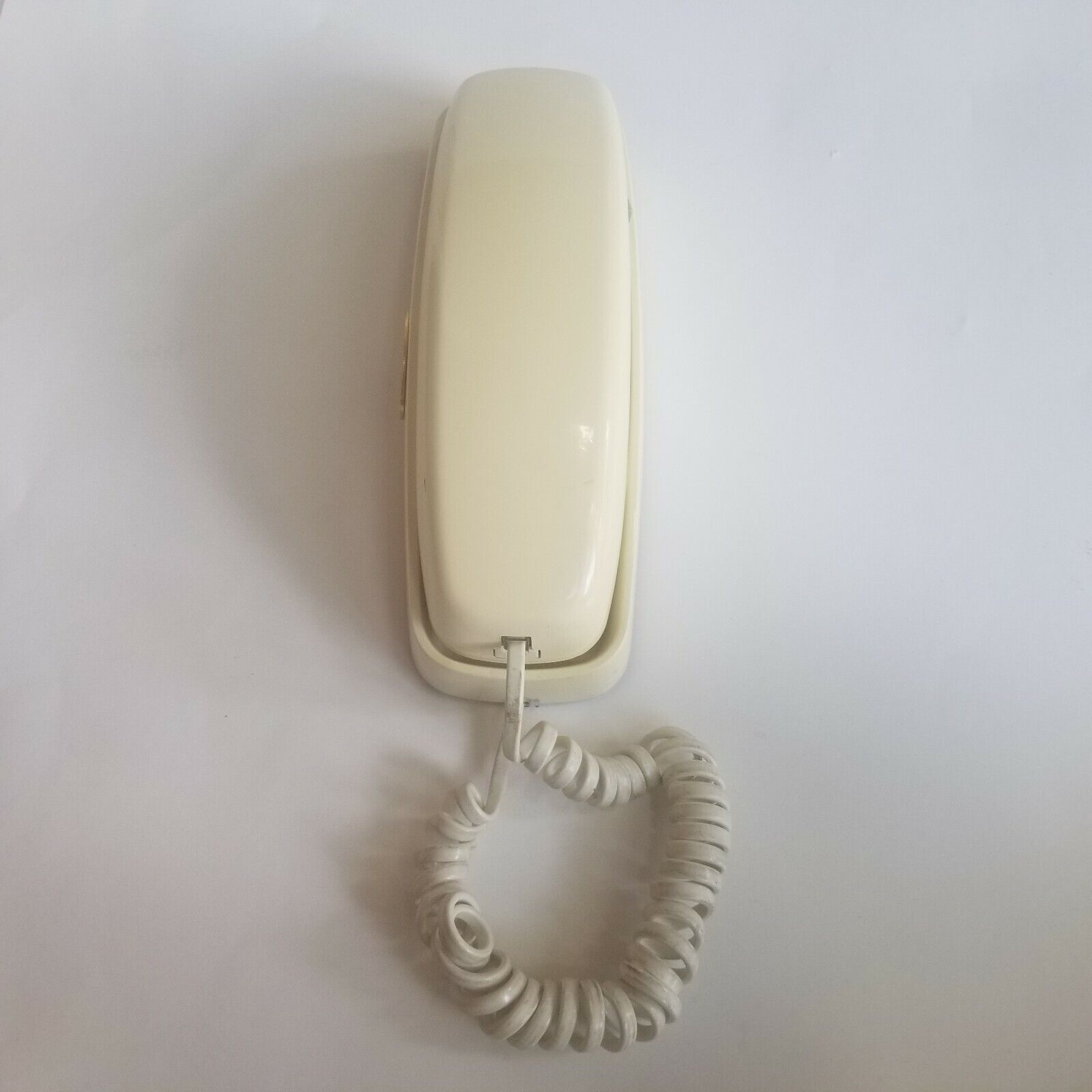 Vintage AT&T 30th Anniversary Collector\'s Edition Beige Trimline Touchtone Phone