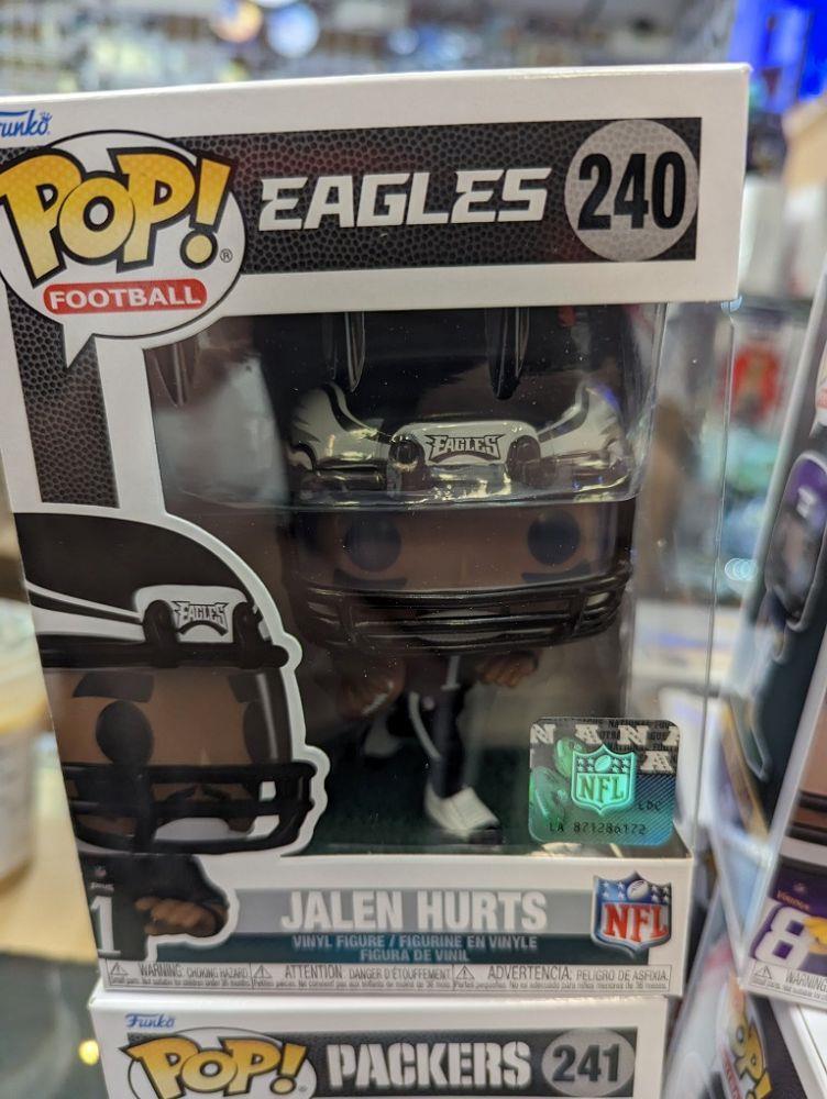NFL - Jalen Hurts Eagles #240 Phialdephia Eagles Funko Pop w/ Protector