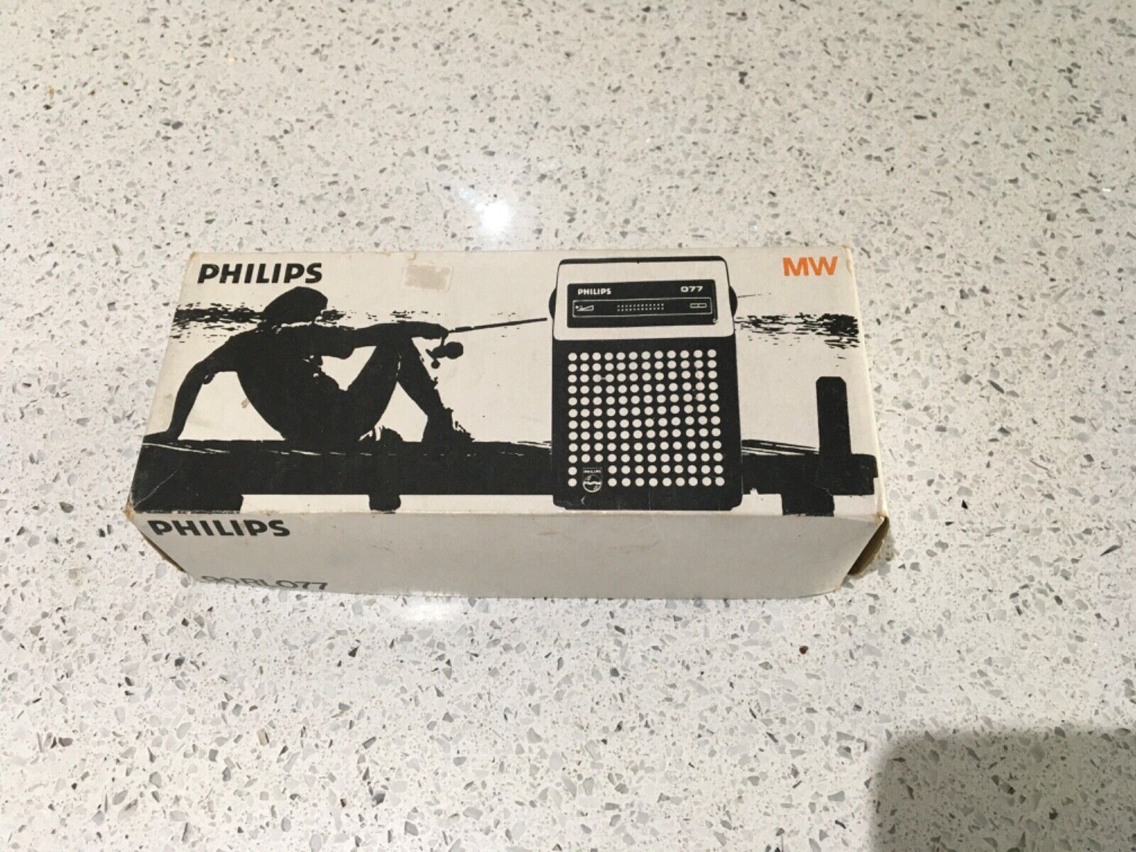 Vintage Philips 90RL077 Orange radio new in box