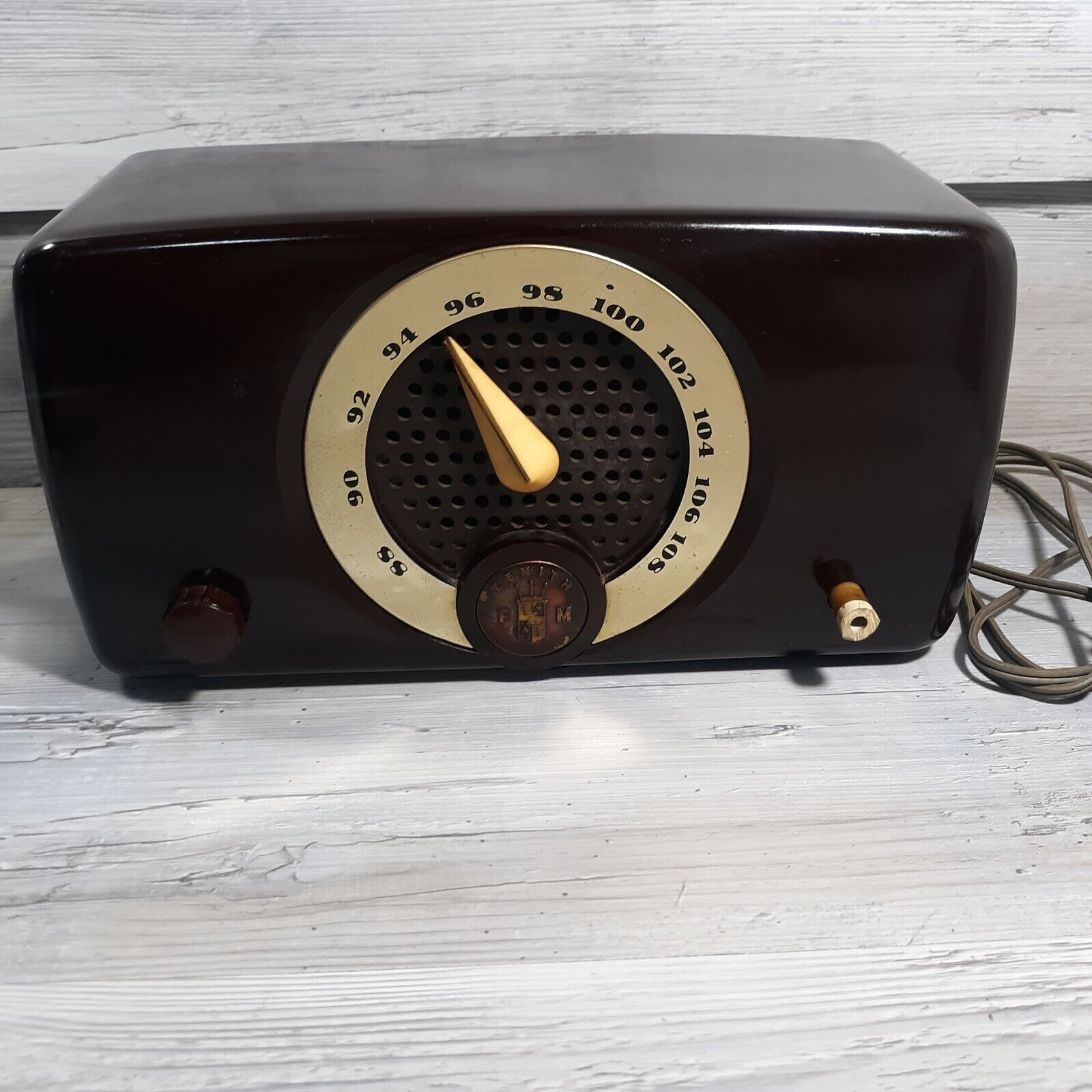Zenith Bakelite FM Tube Radio Model 7M918 1940\'s Works