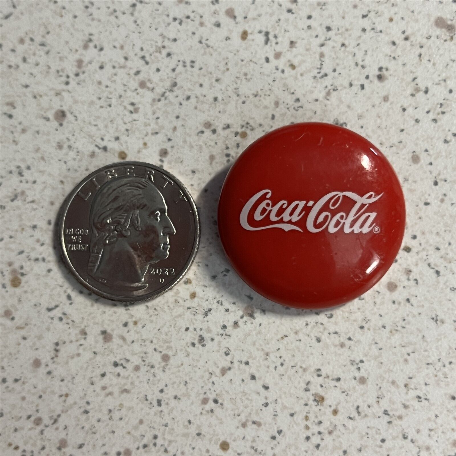1991 Coca-Cola Coke Red Plastic Pin Pinback Button Made In Italy #45703