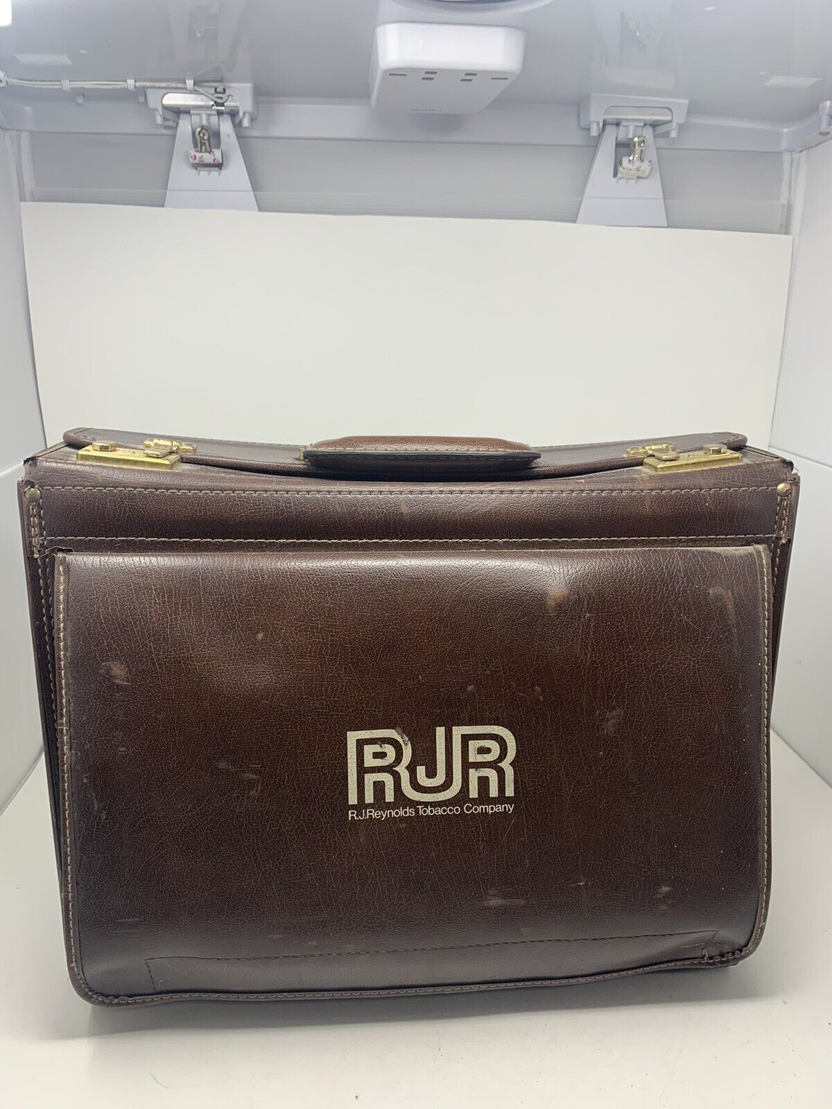 Vintage RJ Reynolds’s Tobacco RJR Briefcase Luggage Travel 18x13x5 HARD TO FIND