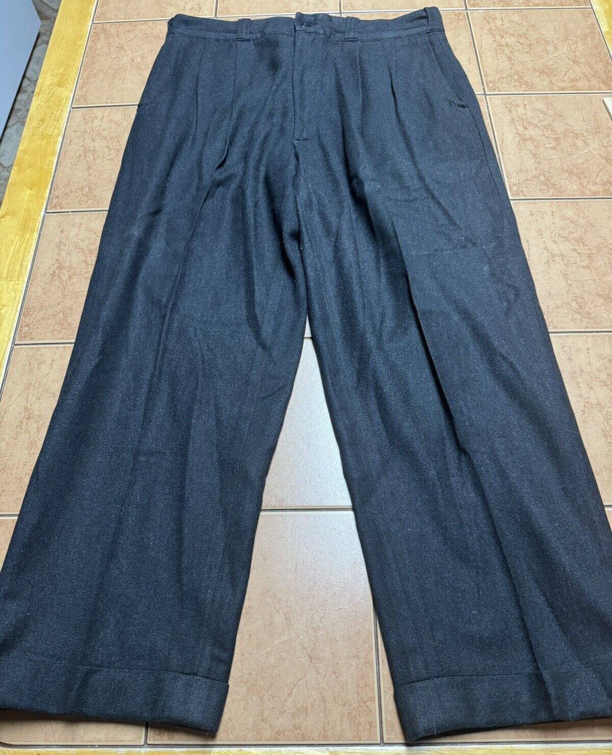 Vintage Sanforized Pleated Front Dark Gray Wool Military Trouser Pants 32 x 27