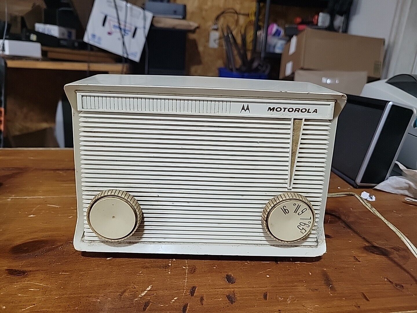1961 Motorola Tube Radio Model A15W Works