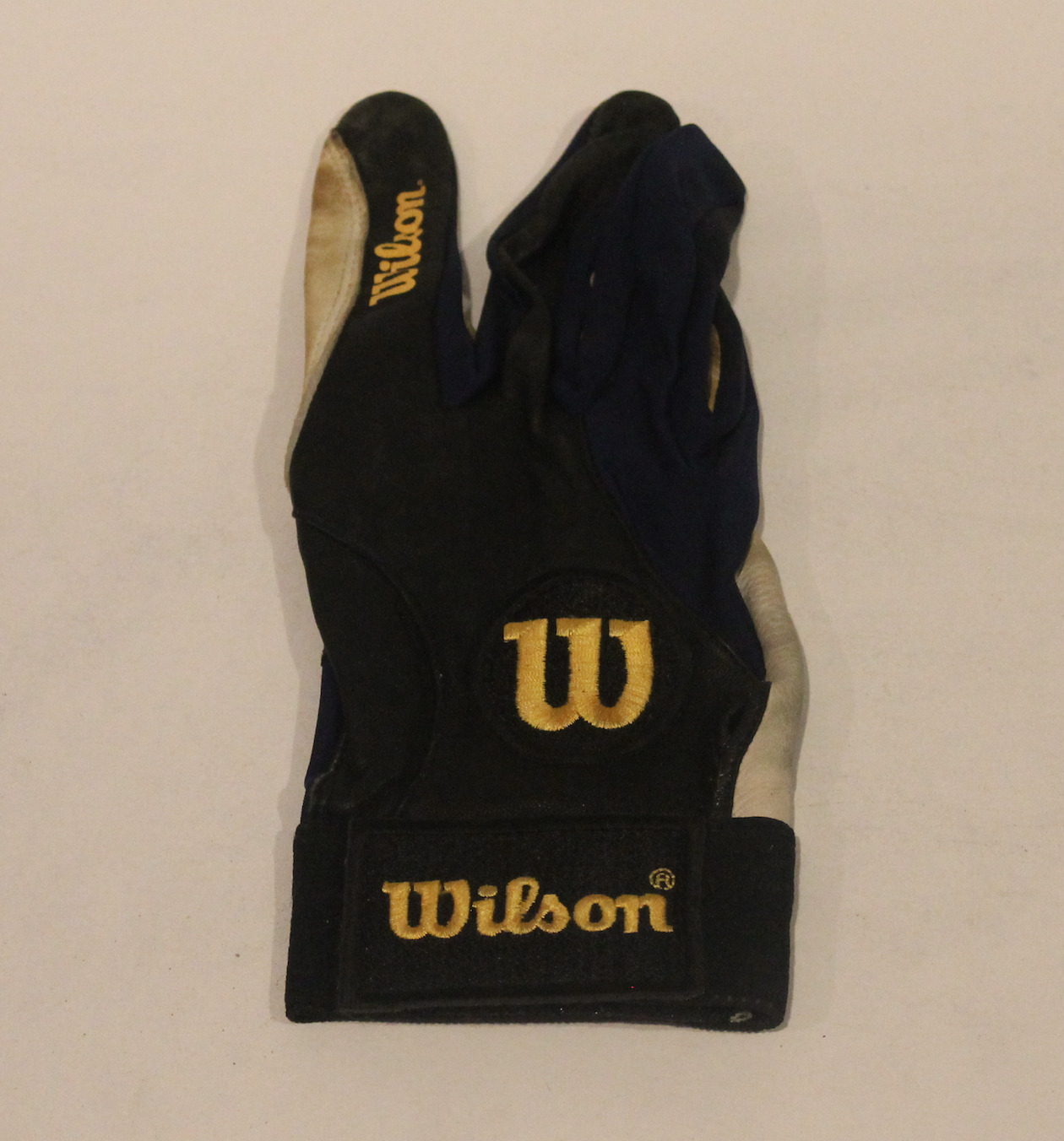 Unknown MLB player game used worn batting glove Vintage Authentic 5950