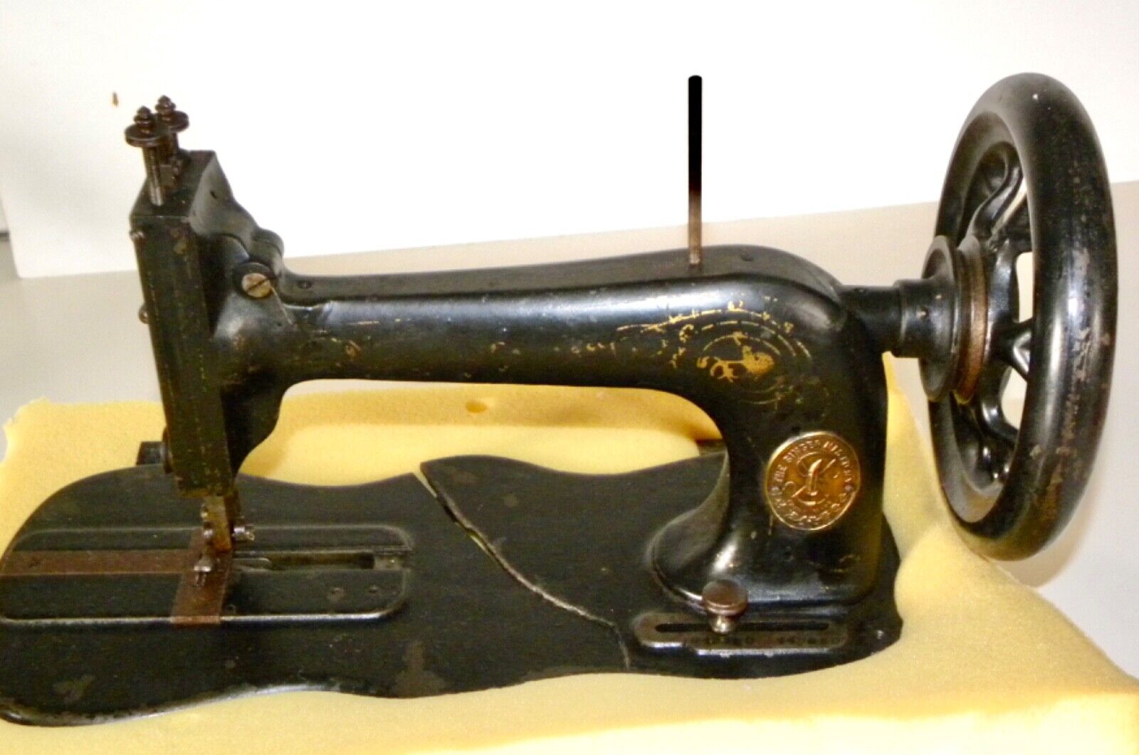 Antique 1874 SINGER Sewing Machine ~ 1842350 ~ PARTS, REPAIR or RESTORATION