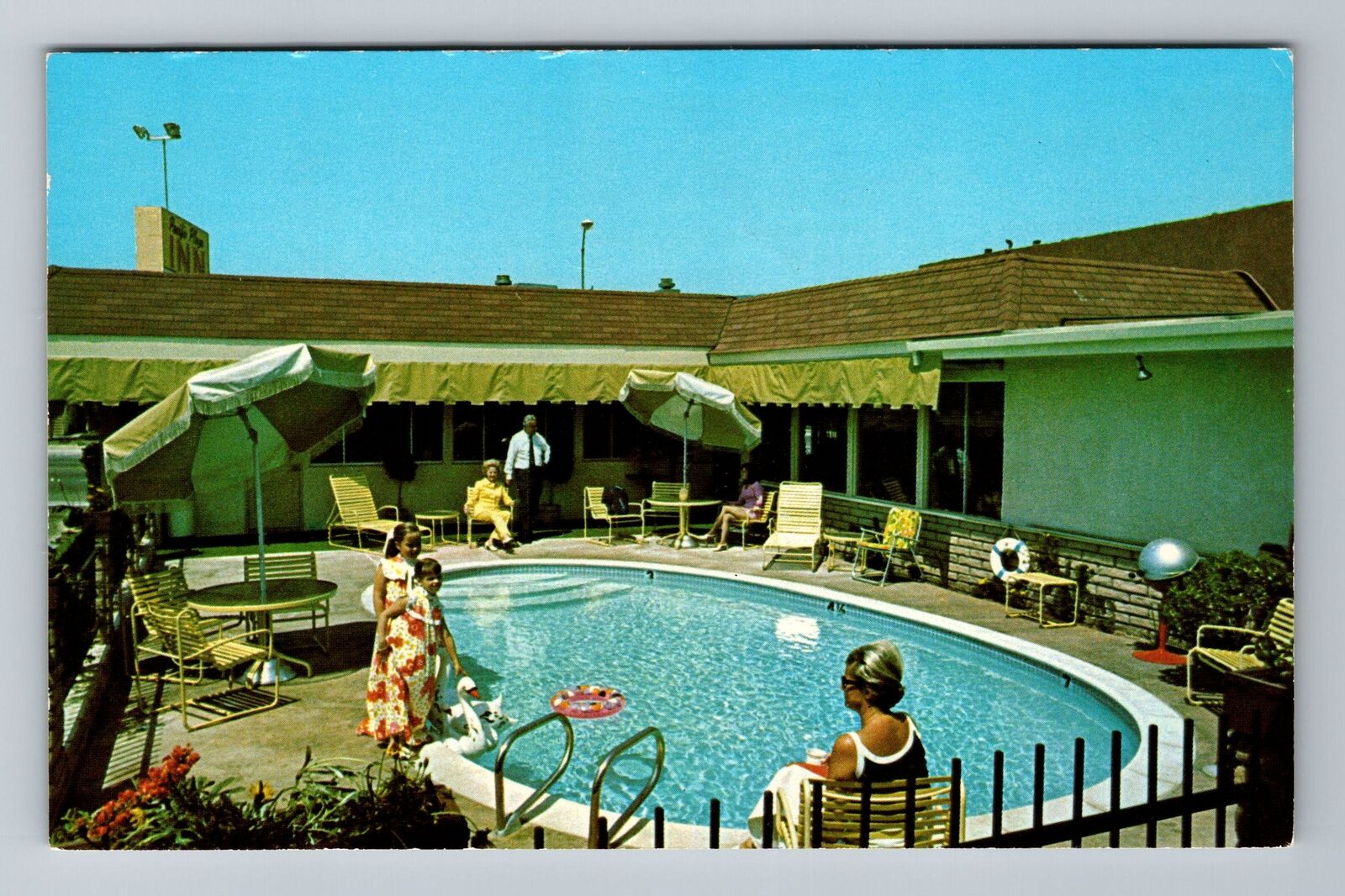 Glendale CA-California, Pacific Plaza Inn, Scenic View Pool, Vintage Postcard