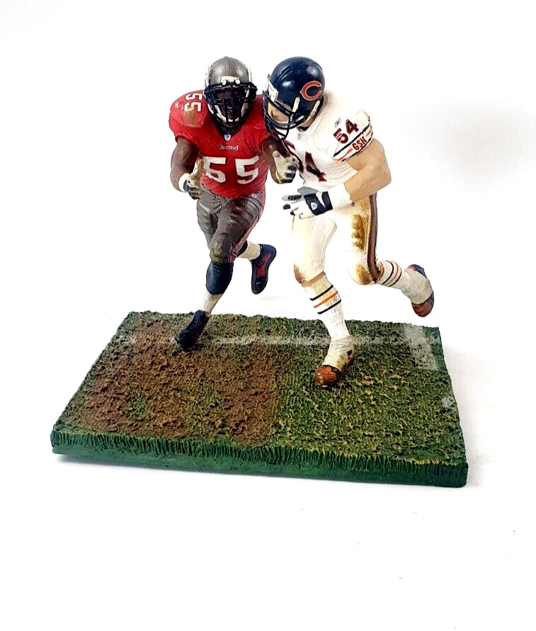 McFarlane Toys NFL Brian Urlacher Derrick Brooks Figurines 2003