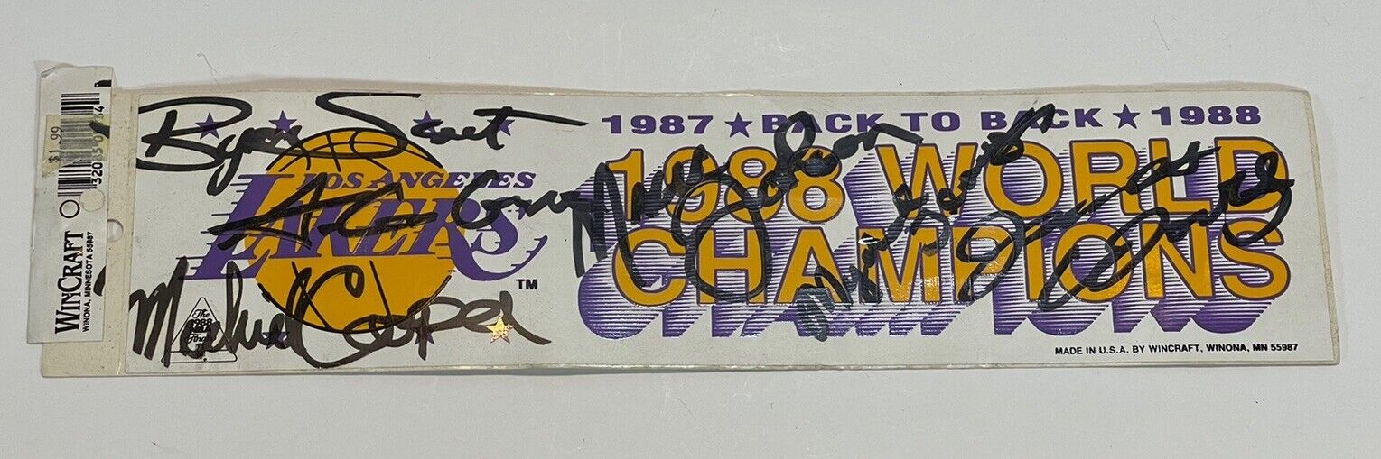 1987-88 Back to Back World Champions / LA Lakers Team Autographs Magic Johnson