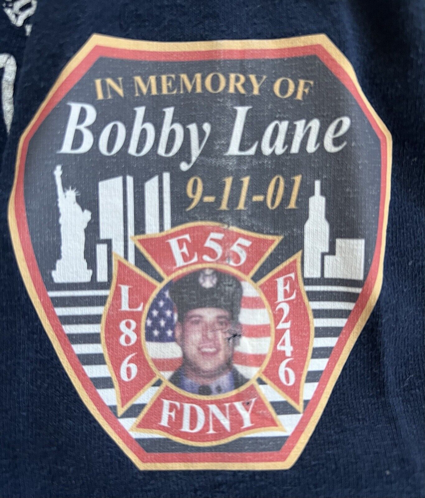 FDNY Engine 55 246 Ladder 86 Bobby Lane 911 Memorial Firehouse Tribute Shirt XL