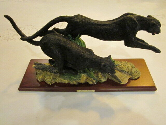 Two Black Cat Panthers Jaguars on Wood Base Resin Figurine Statue 14\