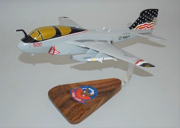 USN Northrop Grumman EA-6B Prowler VAQ-140 Patriots Desk 1/48 Model SC Airplane