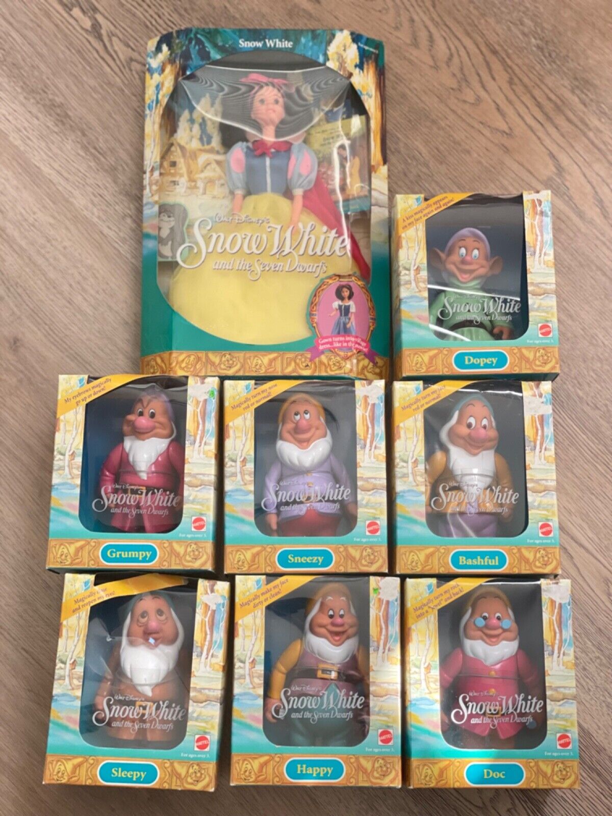 Vintage Snow White and The Seven Dwarfs Doll Set Made by Mattel 1992