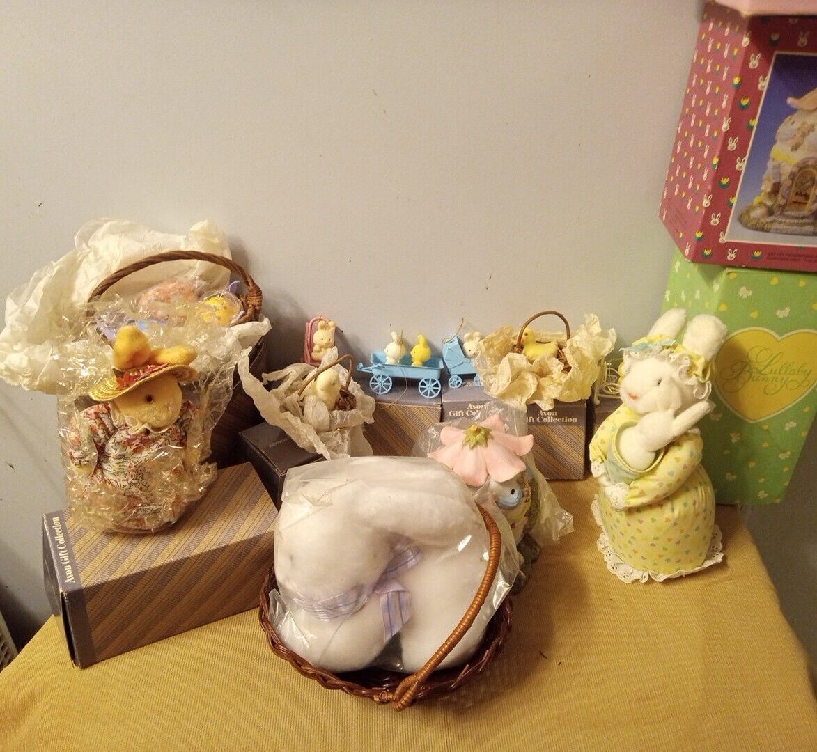 11 Avon Figurines New in Box The Spring Bunny Collection