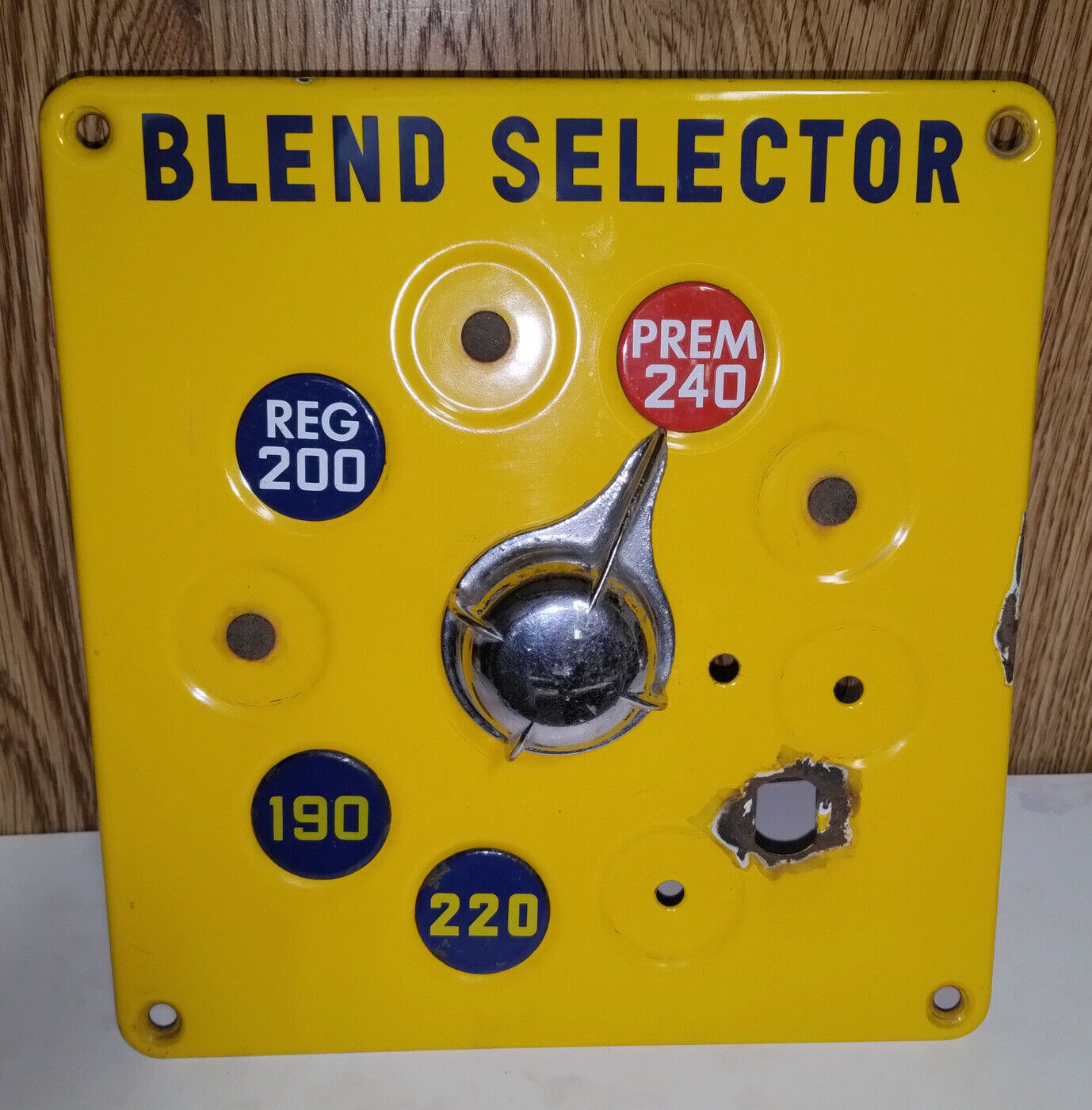 Sunoco Wayne 511 Blend Selector Panel, Yellow Porcelain W/ Grade  Buttons & Knob