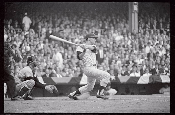 Tom Tresh Yankees shown hitting a three run homer 8th inning en- 1962 Old Photo